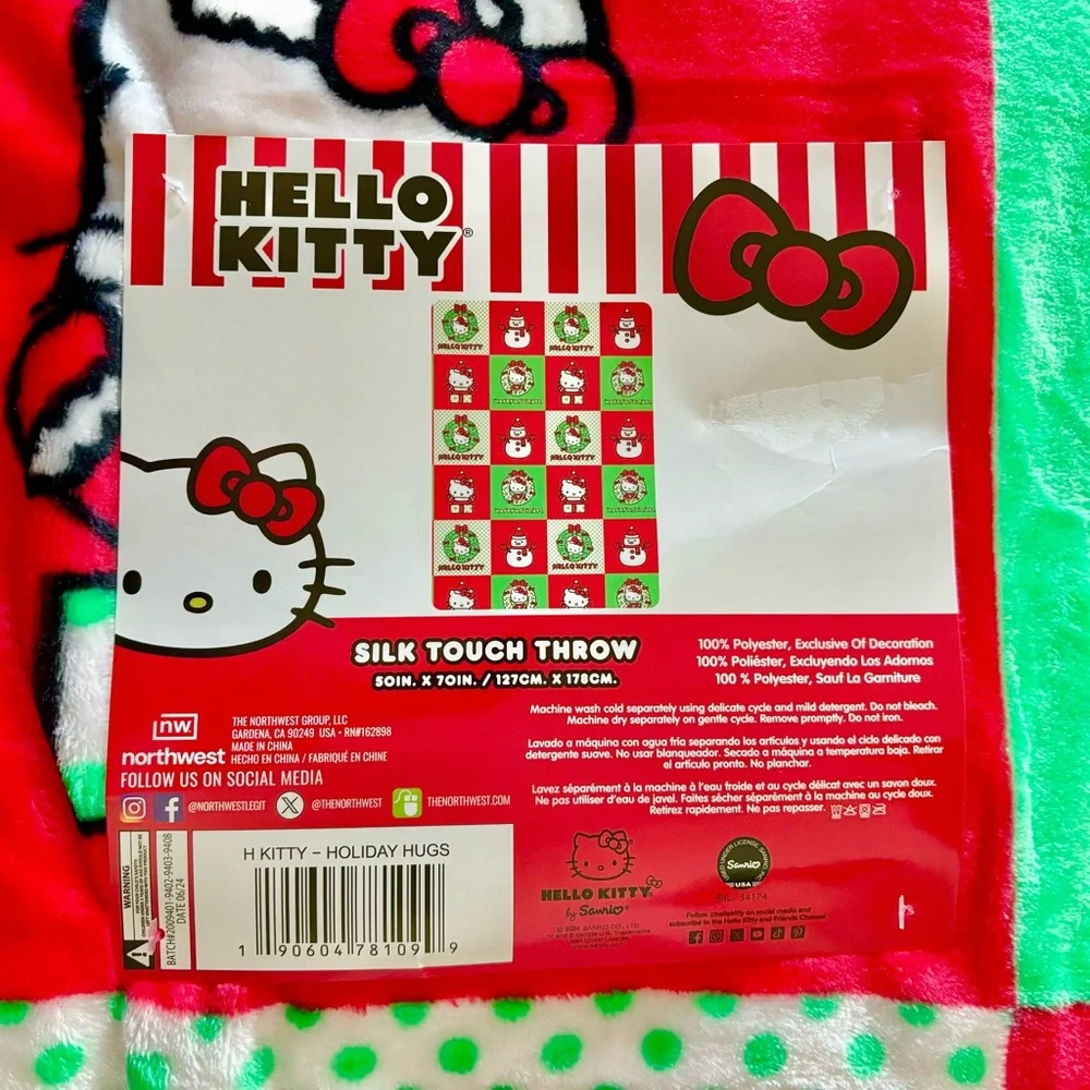 NEW Hello Kitty Christmas Silk Touch Throw‎ Blanket 50